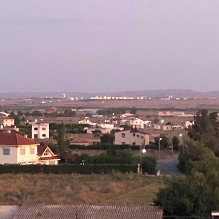 Deniz Airport Suites Nicosia Kültér fotó