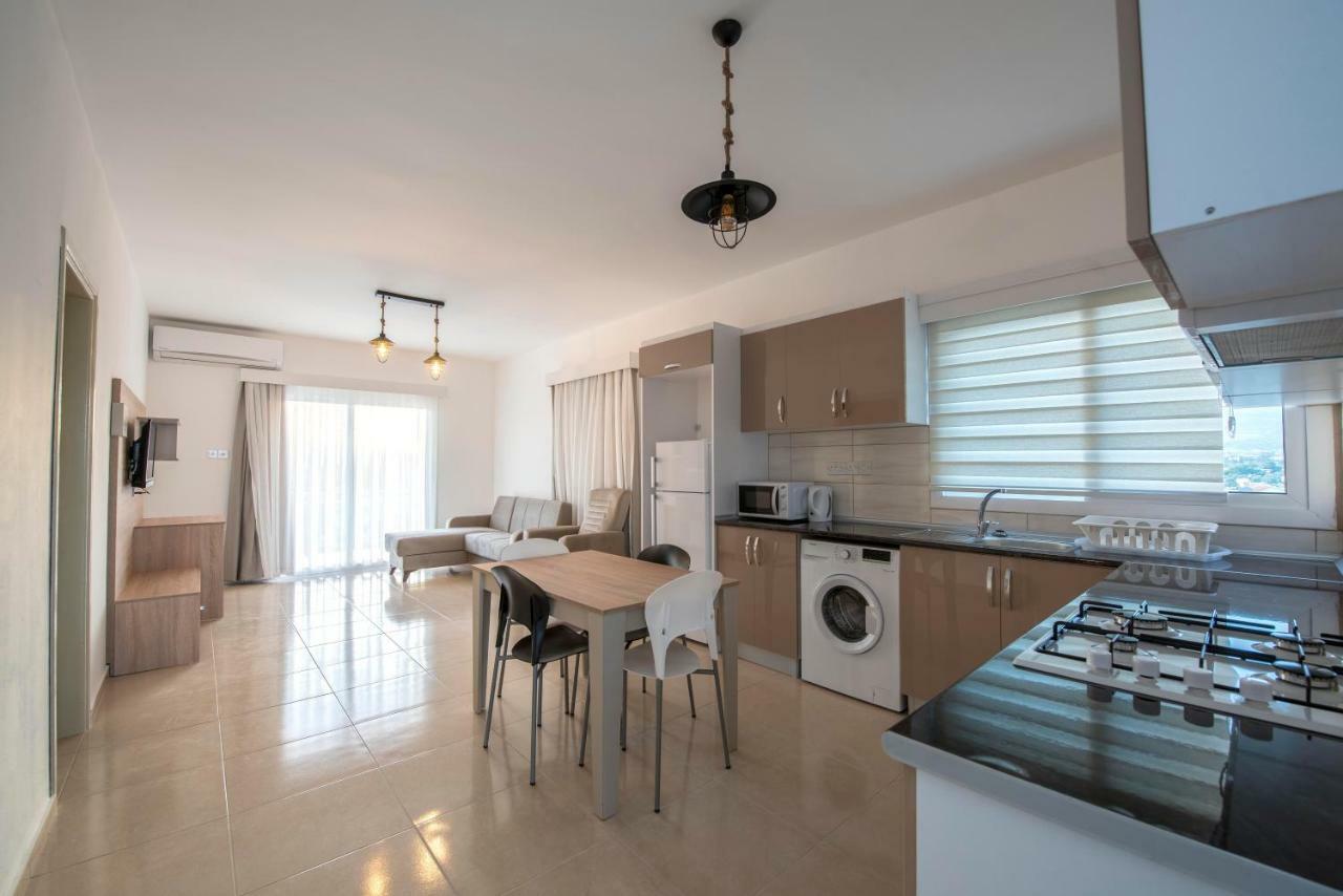 Deniz Airport Suites Nicosia Kültér fotó