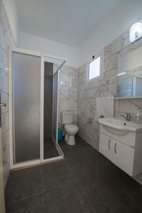 Deniz Airport Suites Nicosia Kültér fotó