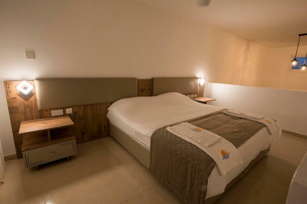 Deniz Airport Suites Nicosia Kültér fotó