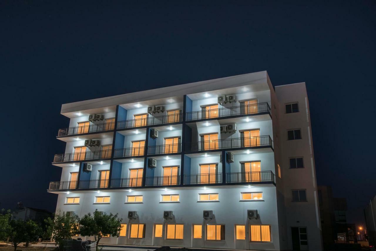 Deniz Airport Suites Nicosia Kültér fotó