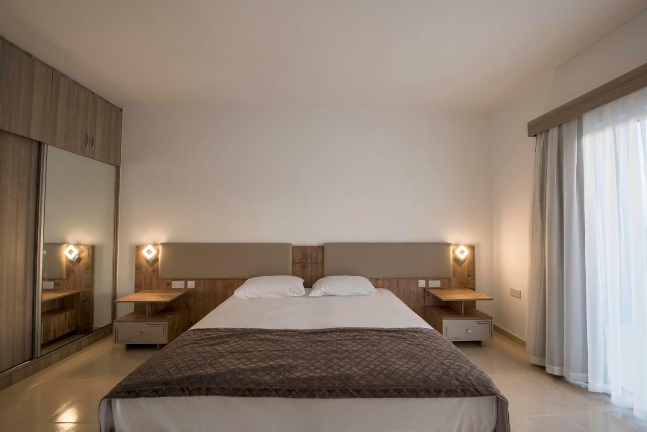 Deniz Airport Suites Nicosia Kültér fotó