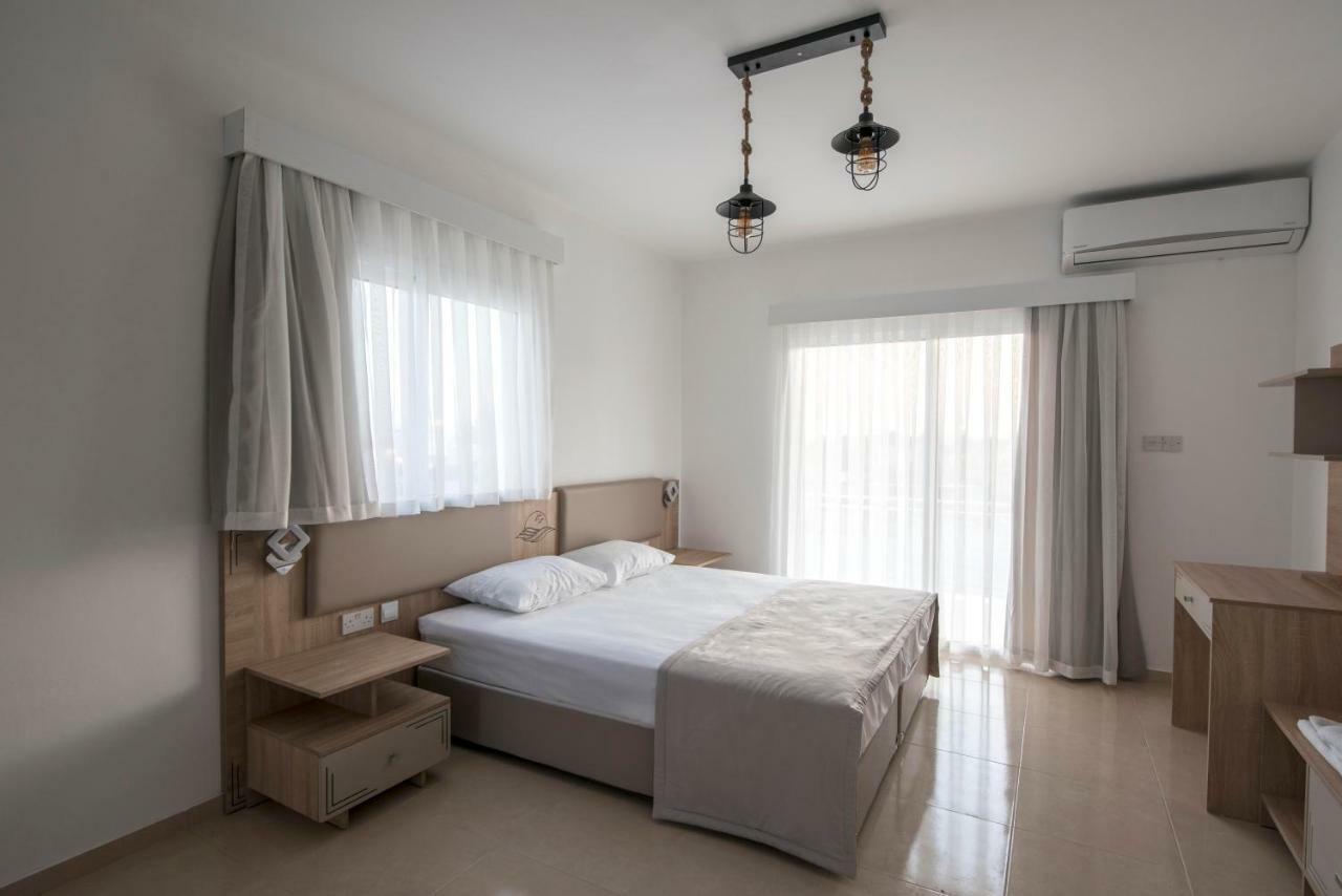 Deniz Airport Suites Nicosia Kültér fotó