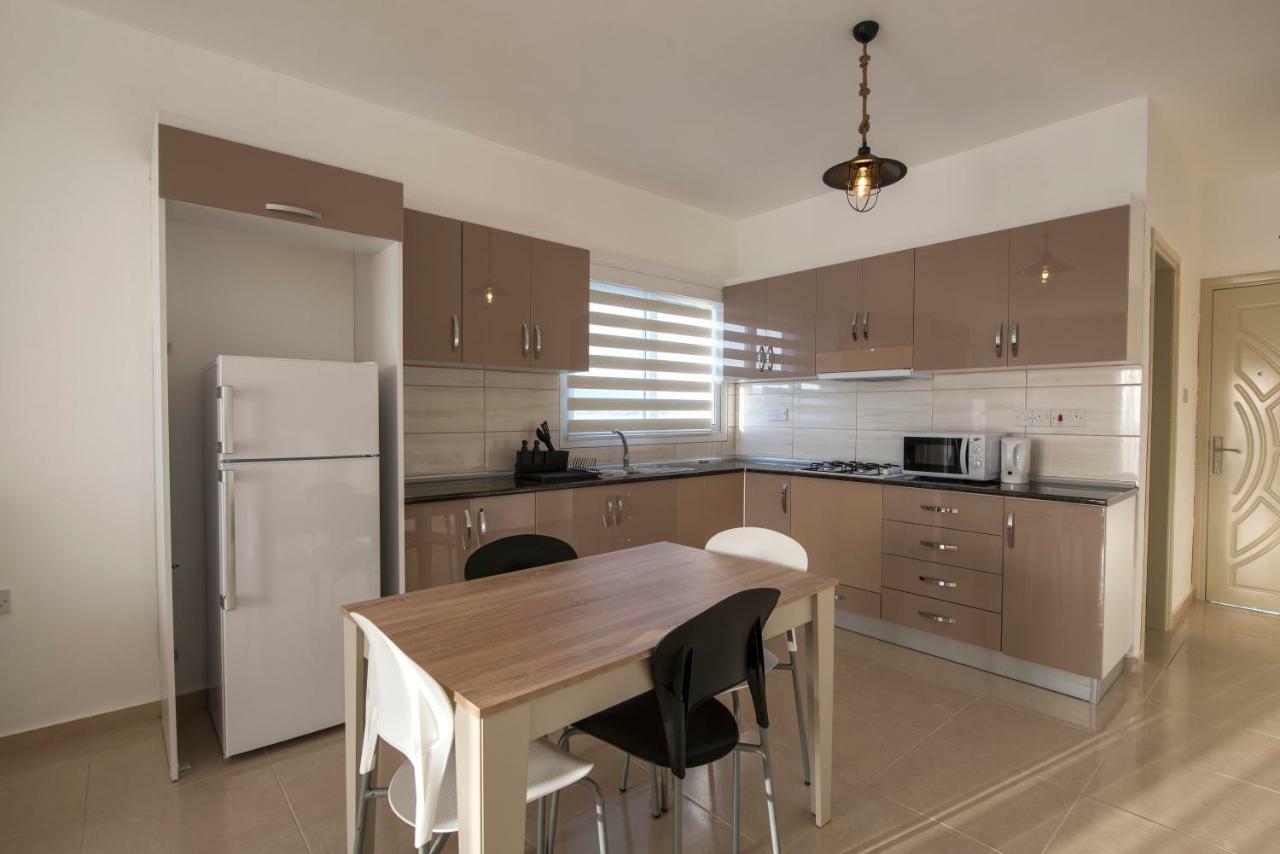 Deniz Airport Suites Nicosia Kültér fotó