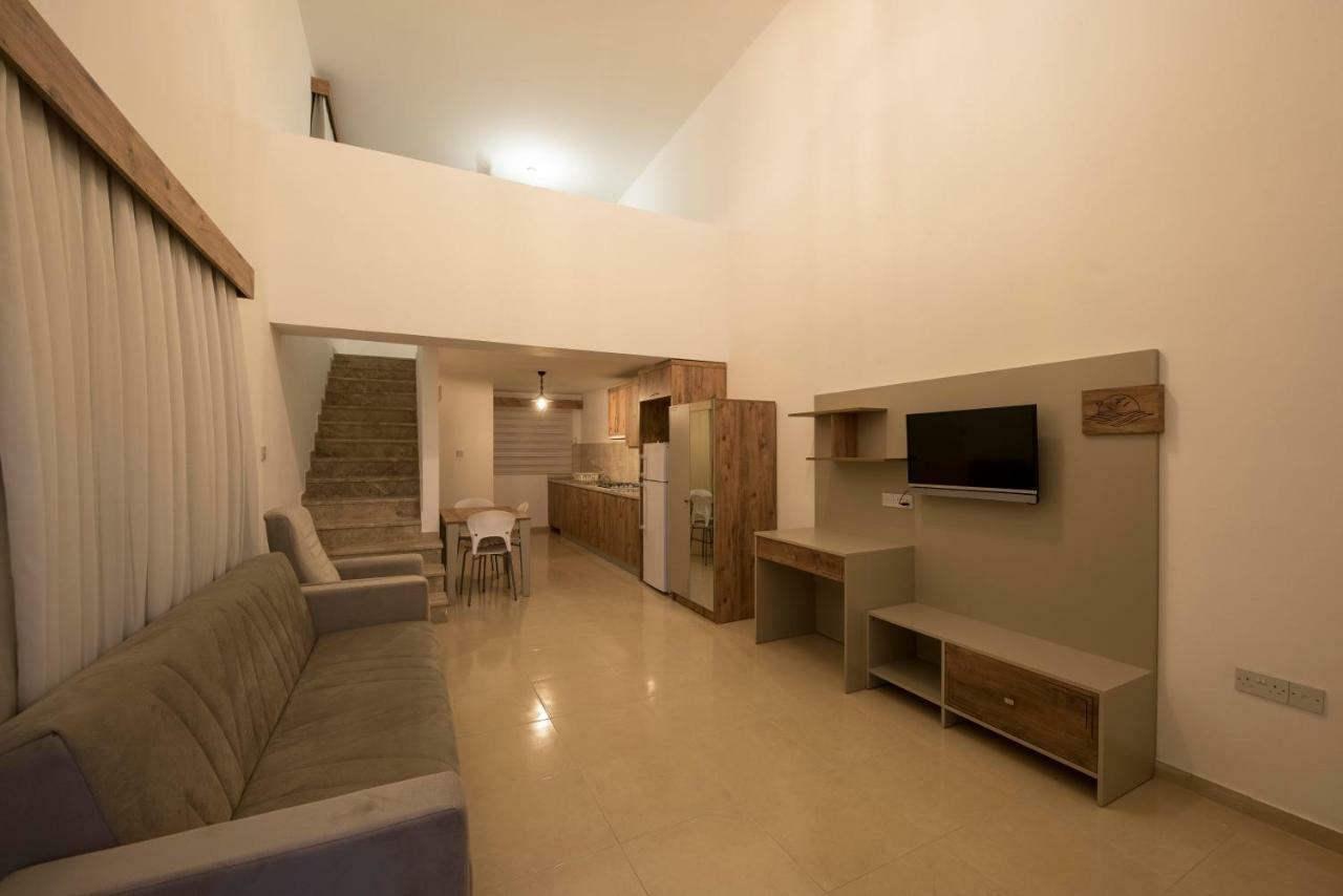 Deniz Airport Suites Nicosia Kültér fotó