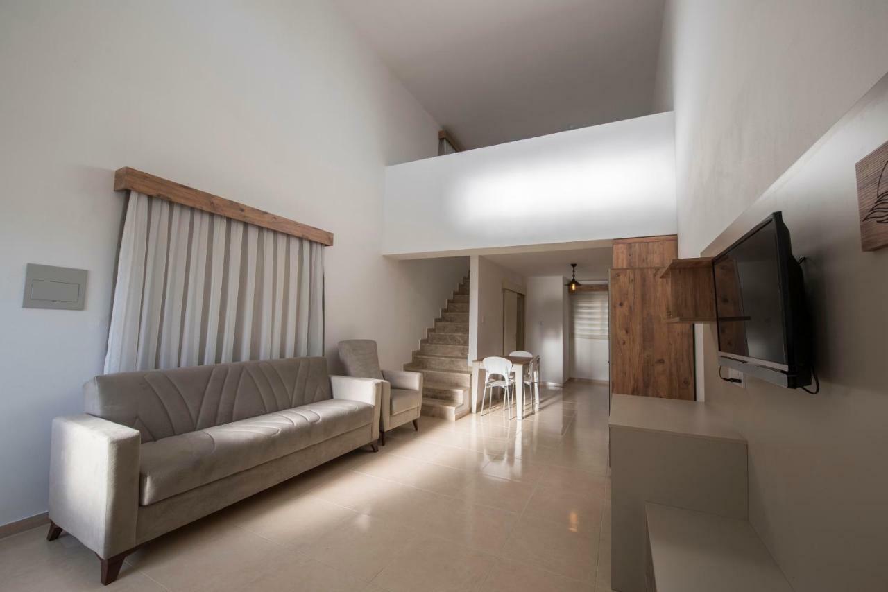 Deniz Airport Suites Nicosia Kültér fotó