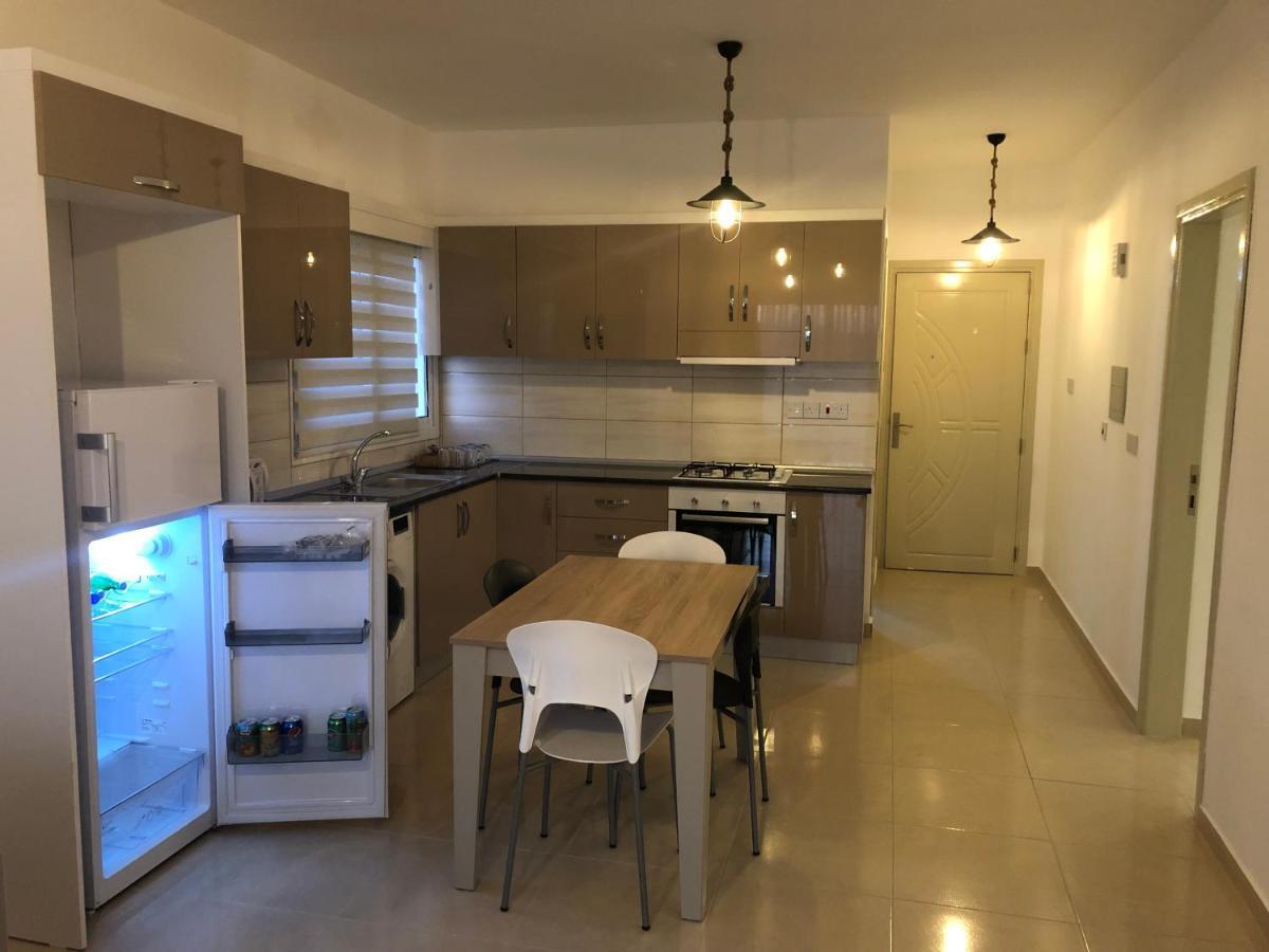 Deniz Airport Suites Nicosia Kültér fotó