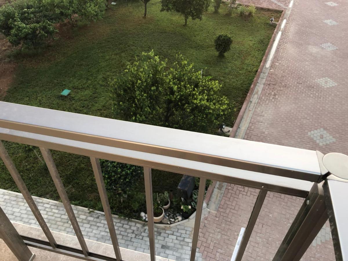 Deniz Airport Suites Nicosia Kültér fotó